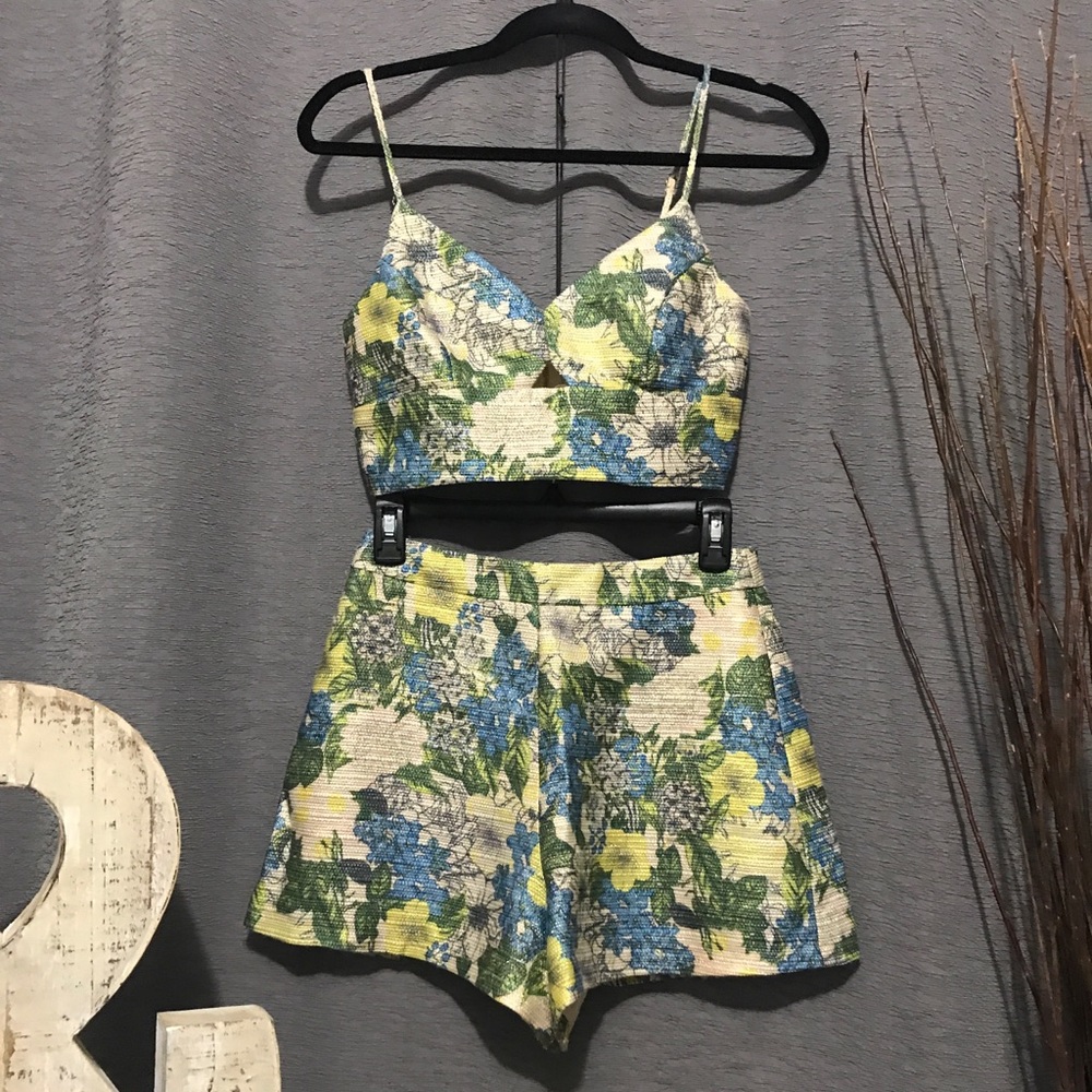 Mustard Seed Blue Yellow Floral Crop Top & Shorts Set